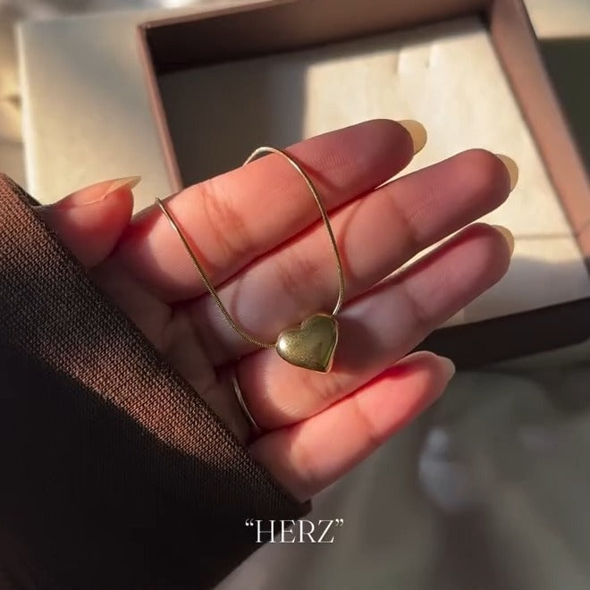 Gold Toned Heart Pendant Necklace - WOOLX